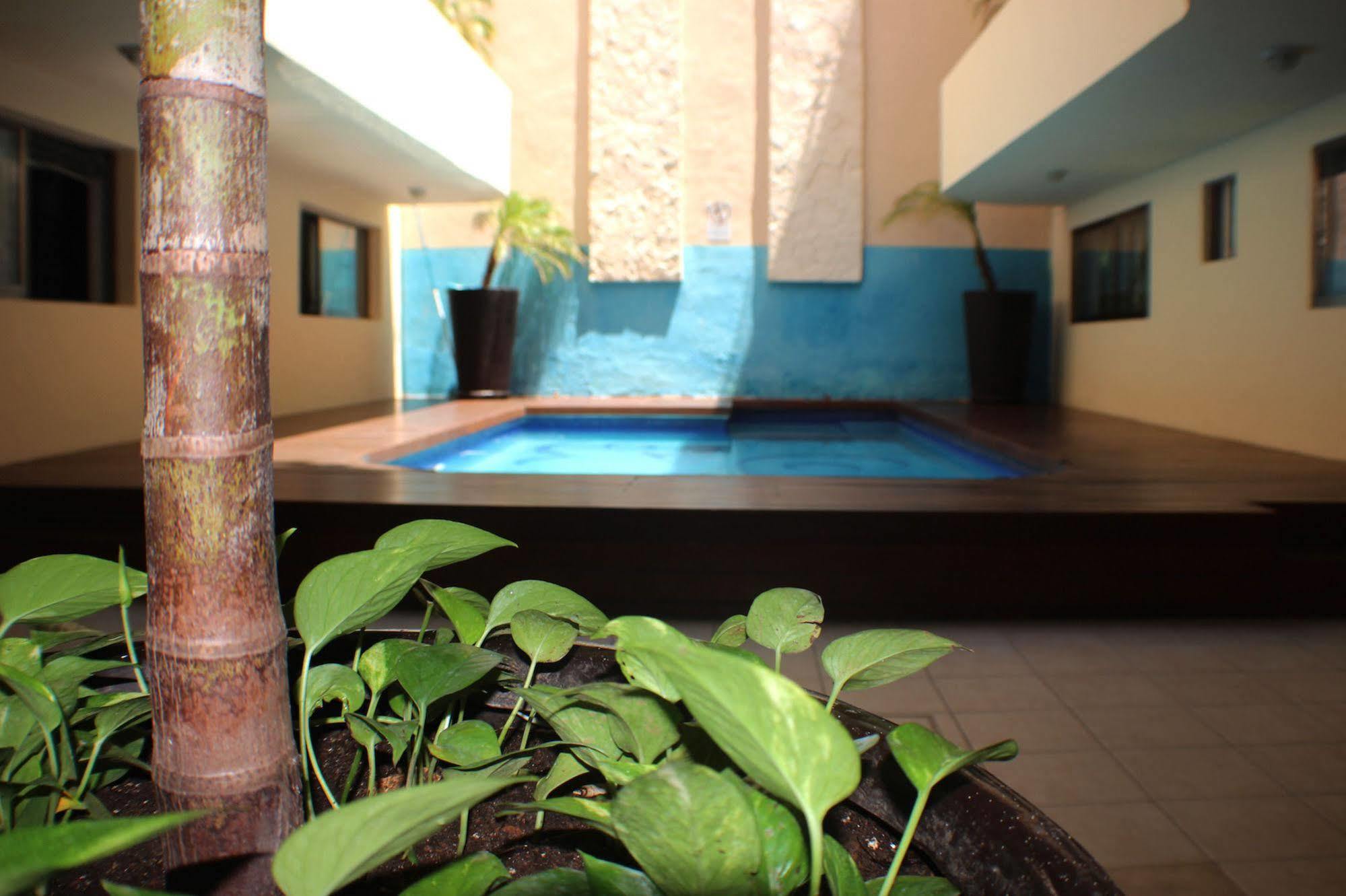 Ocean Plaza Condos Playa del Carmen Esterno foto